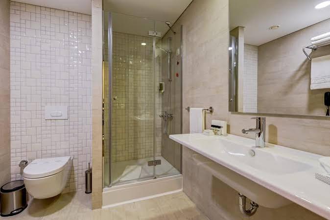 Plus Suit Atasehir Istanbul Exterior photo