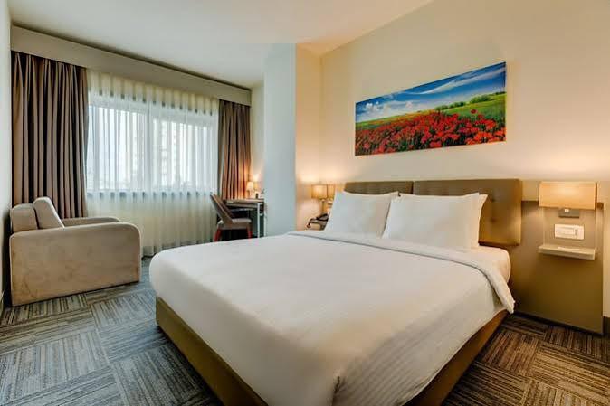 Plus Suit Atasehir Istanbul Exterior photo